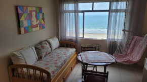 Frente Mar - Apartamento para 4 Hóspedes com Home Office Wi-Fi 200mbps, Ar Condicionado e Cozinha Completa